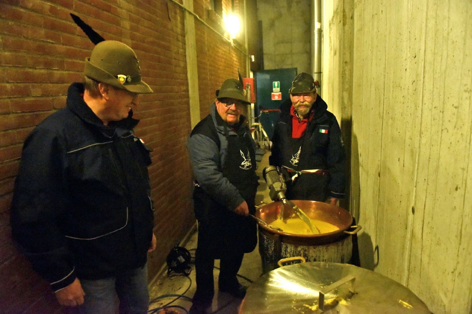 VARESE. CENA POLENTATA BENEFICA CROCE ROSSA ITALIANA C.R.I.