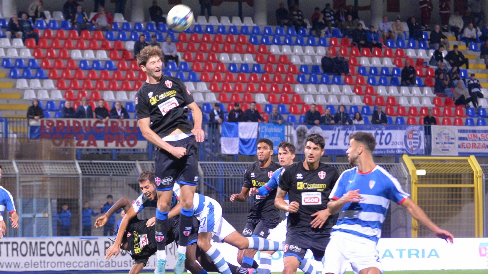 BUSTO ARSIZIO PRO PATRIA NOVARA CALCIO NELLA FOTO