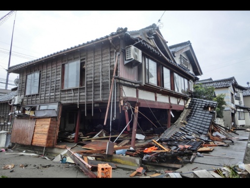 Giappone: sale a 62 il bilancio morti del terremoto di Capodanno