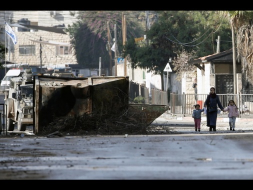 Cisgiordania, raid aereo di Israele su Jenin: 6 morti