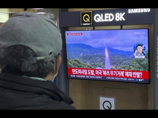 Corea del Nord conferma lancio di un missile di media gittata