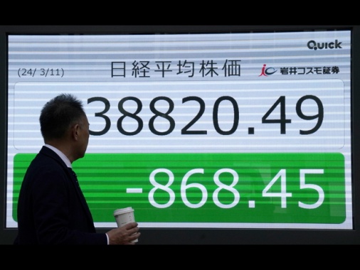 Borsa: Tokyo, apertura in ribasso (-0,38%)