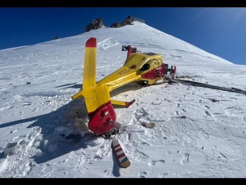 Elisoccorso precipita sul monte Rosa, tutti salvi