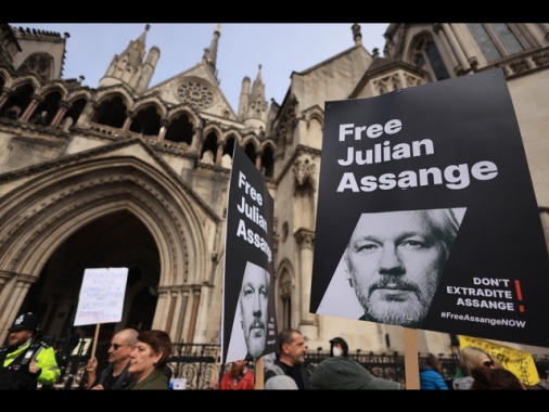 Mosca sul caso Assange, 'i tribunali Gb sono una farsa'