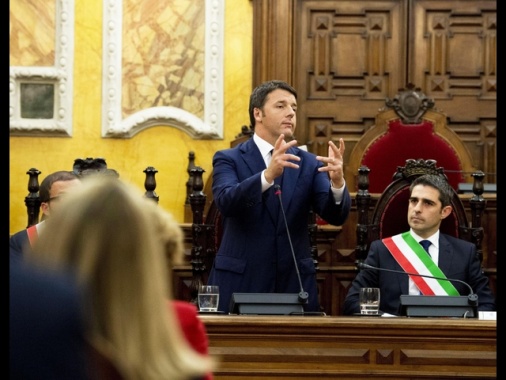 Pizzarotti a Renzi, decide partito come partecipa +E a Europee