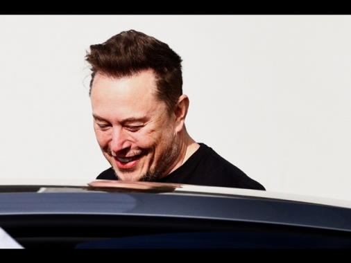 Musk, 'Telecom Italia ostacola lancio internet veloce'