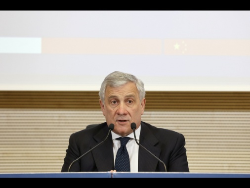 Tajani, nessuno ha letto il testo di Salvini ma no ai condoni