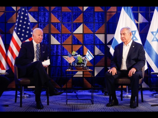 Media, 'Biden ha bloccato una spedizione di munizioni a Israele'