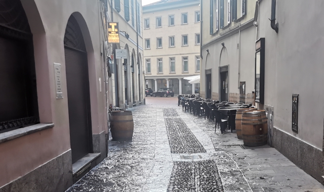 Uno spaccato del centro storico venerdì sera, 21 giugno, appena cessato l’acquazzone