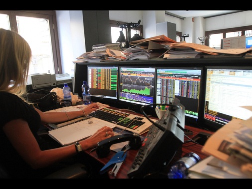 Lo spread Btp Bund apre in calo a 141 punti