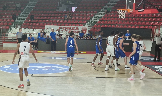 Torneo dell’Amicizia, giovani talenti sul parquet a Varese