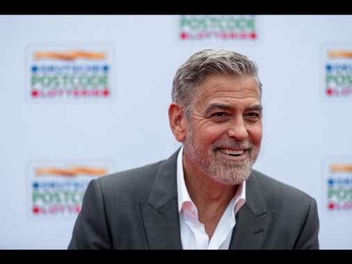 George Clooney chiede ritiro di Joe Biden da corsa del 2024