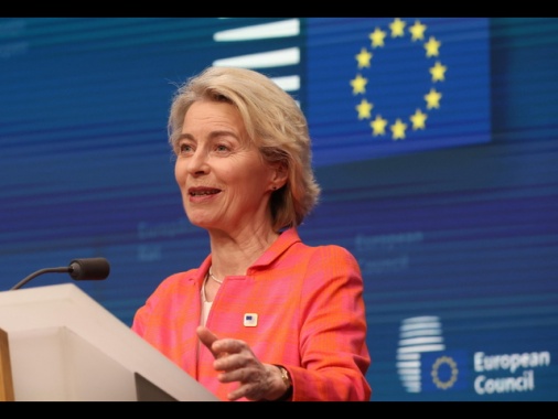 Pe approva agenda plenaria, voto su von der Leyen giovedì