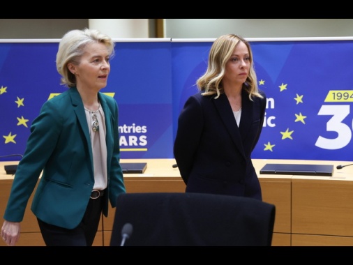 Fonti Ue, oggi possibile colloquio von der Leyen-Meloni