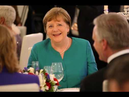 Merkel compie 70 anni, per Steinmeier 'modello di democrazia'