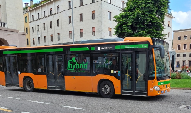 Un bus urbano di Autolinee Varesine