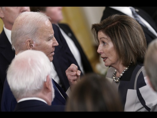 Pelosi: 'Biden potrebbe convincersi presto a lasciare'