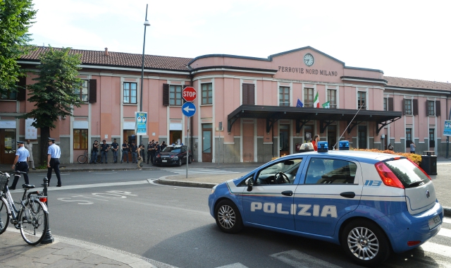 Ventenne scippata fuori dalla stazione