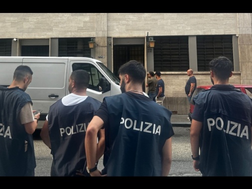 Giornalista aggredito, perquisizioni a Torino