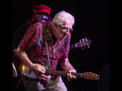 John Mayall, leggenda del blues britannico, è morto a 90 anni