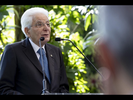 Mattarella, giornalisti contrastino adulterazioni della realtà