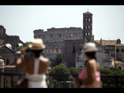 Flussi turistici in aumento ad agosto ma pesa l'inflazione