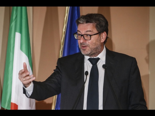 Giorgetti,a Commissione Ue negoziamo una posizione economica