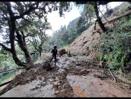 Frane in India, i morti sono almeno 63