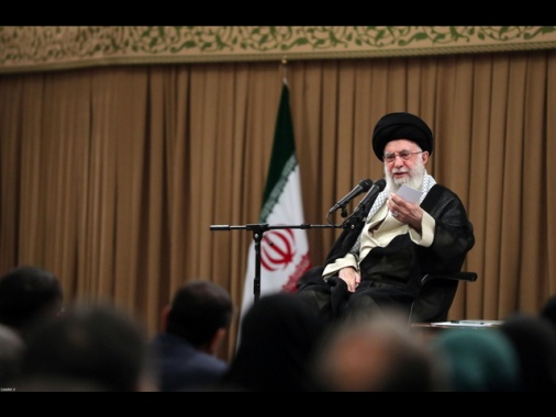 Iran, 'riunione d'emergenza nella residenza di Khamenei'