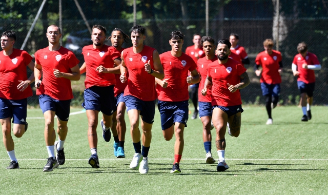 Il Varese ha iniziato la stagione con il raduno al centro sportivo delle Bustecche (foto Blitz)