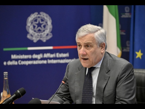 Tajani convoca i ministri del G7, 'frenare l'escalation'