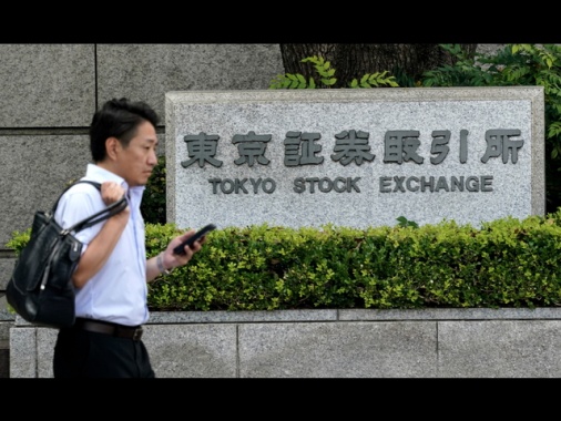 Borsa: Tokyo, apertura in forte rialzo (+2,88%)