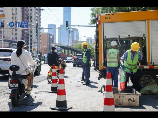 Cina, balzo della disoccupazione giovanile: 17,1% a luglio