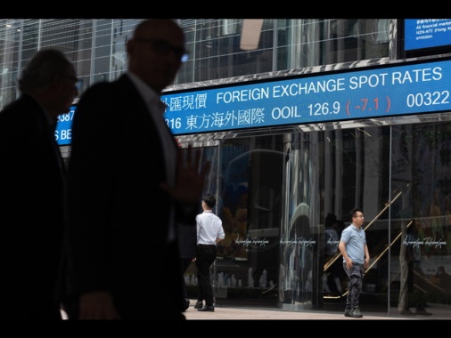 Borsa: Hong Kong apre positiva, guadagna l'1,28%