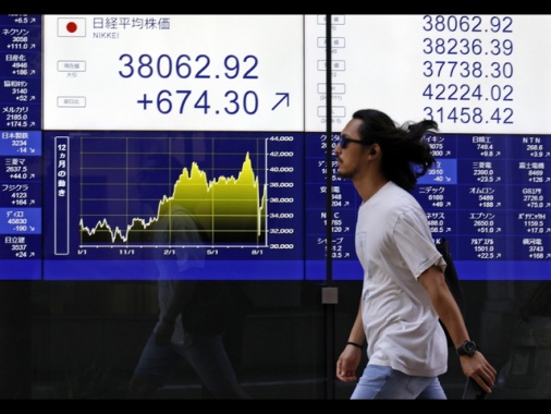 Borsa: Tokyo, apertura in leggero rialzo (+0,20%)