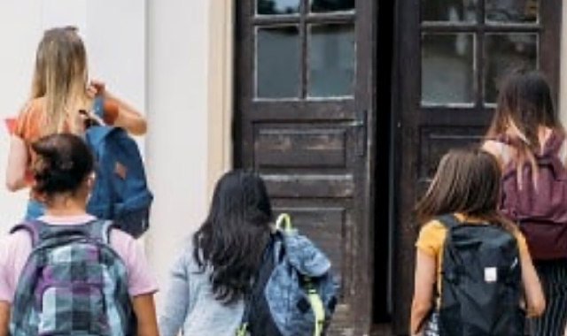 Molestie al liceo, condannato il bidello piacione