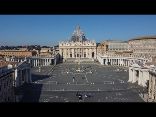 Tagli ed esternalizzazioni, dipendenti Vaticano in allarme