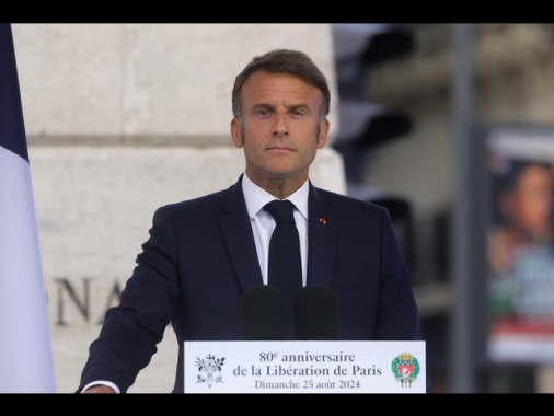 Macron esclude governo di sinistra, nuovo round colloqui