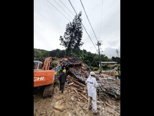 Tifone Shanshan, 3 morti e un disperso in Giappone