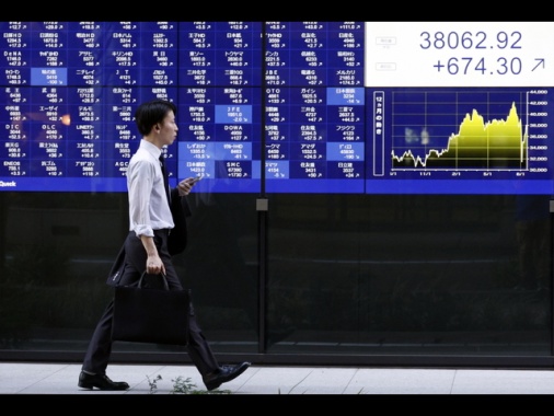 Borsa: Tokyo, apertura in rialzo (+0,97%)