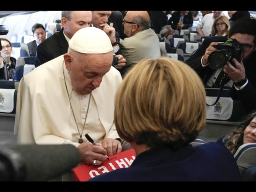 Papa Francesco è arrivato in Indonesia