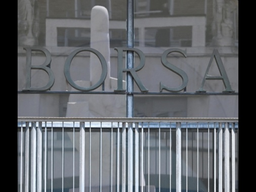 Borsa: Milano chiude in forte ribasso (-1,33%)