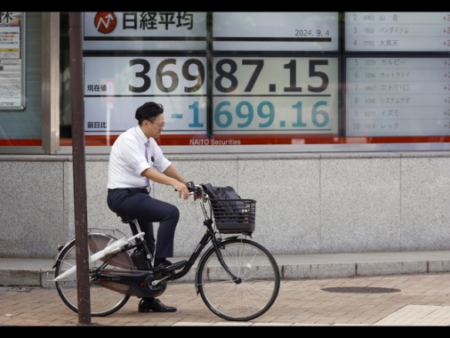 Borsa: Tokyo, apertura in calo (-1,38%)