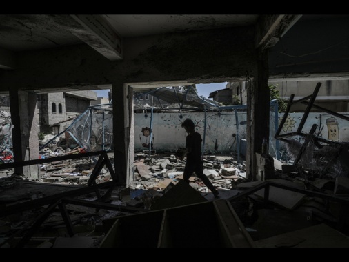 Gaza: raid di Israele su una scuola in centro Striscia, 3 morti