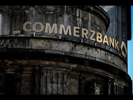 Unicredit aumenta la sua posizione al 21% di Commerzbank