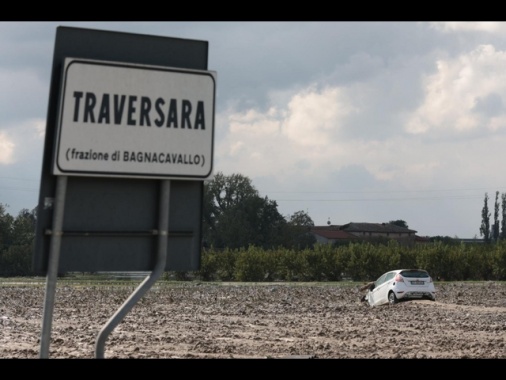 Il Lamone ha rotto ancora l'argine a Traversara