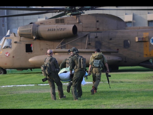 Attacco terroristico a Beersheba, un morto e 8 feriti