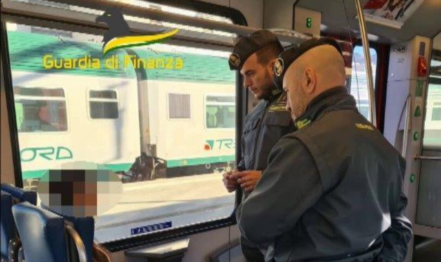 Evade dai domiciliari, fermato a Chiasso