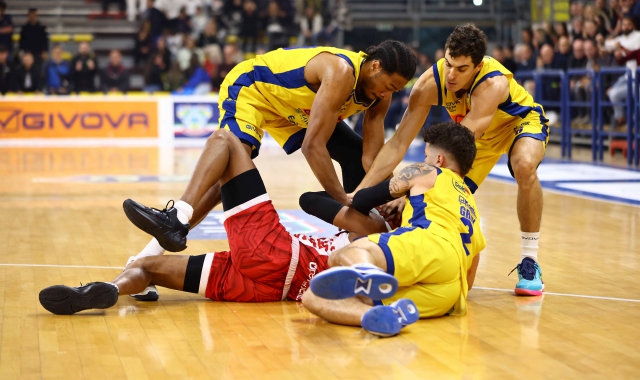 Un momento della partita (foto Ciamillo)