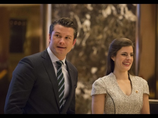 'Hegseth pagò la sua accusatrice ma nega l'aggressione'